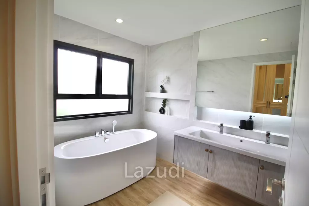5 Bed 6 Bath 377 SQ.M SETTHASIRI Bangna KM.10