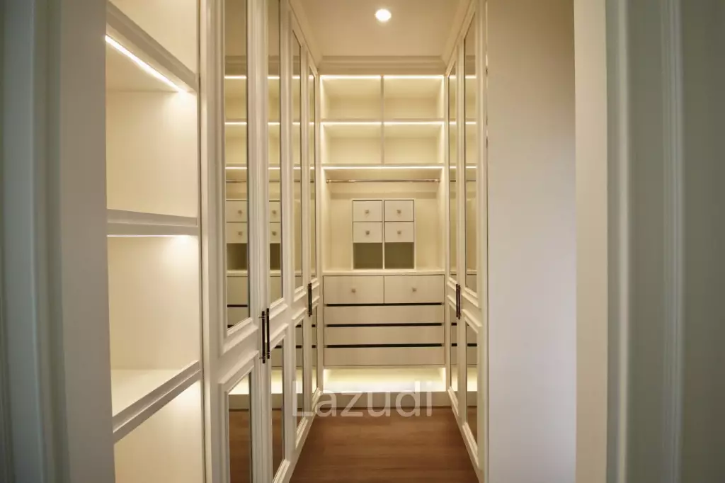 5 Bed 6 Bath 377 SQ.M SETTHASIRI Bangna KM.10