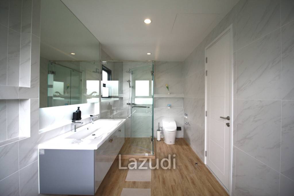 5 Bed 6 Bath 377 SQ.M SETTHASIRI Bangna KM.10