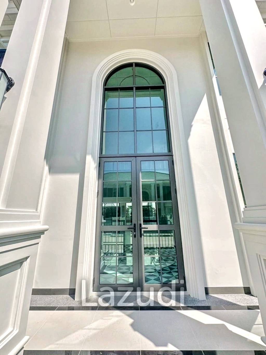 5 Bed 6 Bath 377 SQ.M SETTHASIRI Bangna KM.10