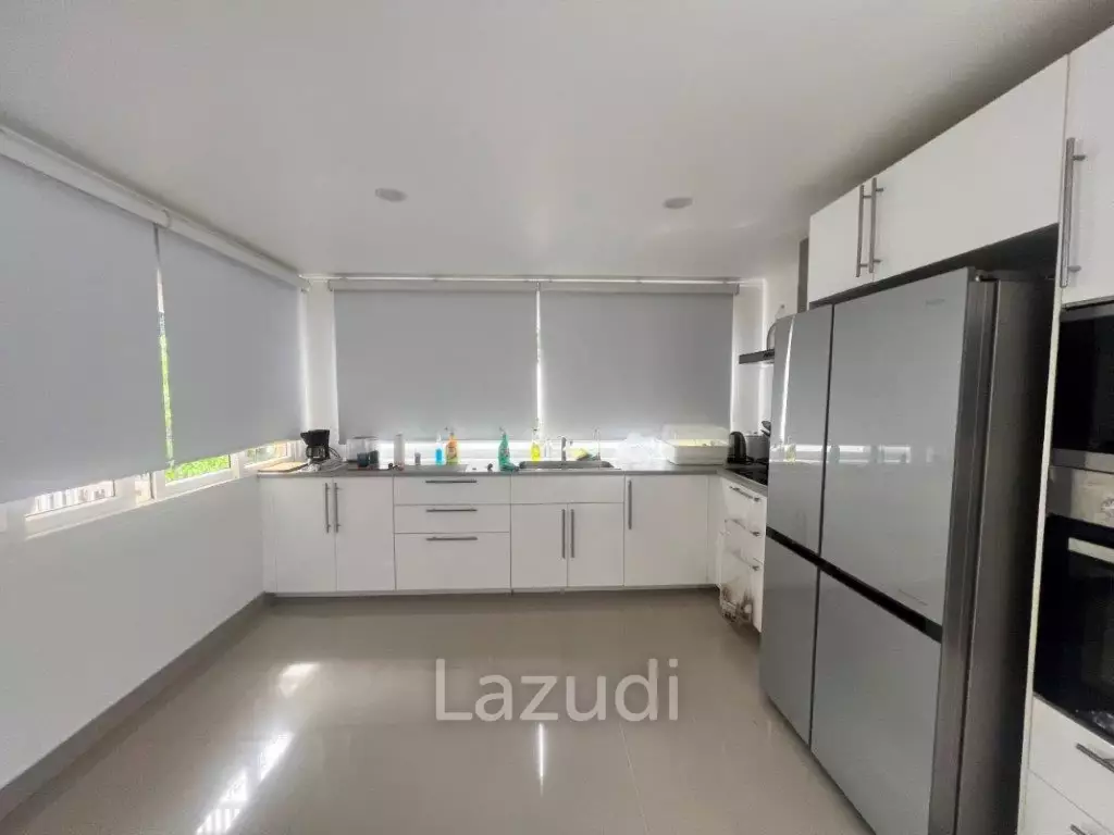 SOI 88 : Large 2 storey 4 bed pool villa close to town and beaches