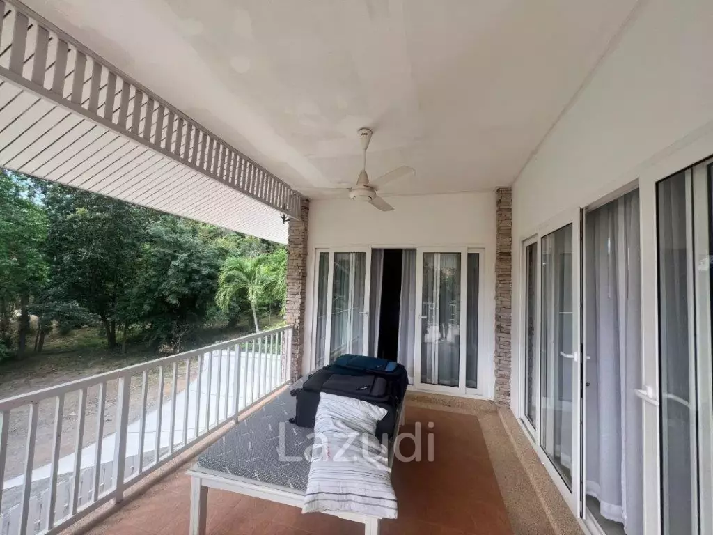 SOI 88 : Large 2 storey 4 bed pool villa close to town and beaches
