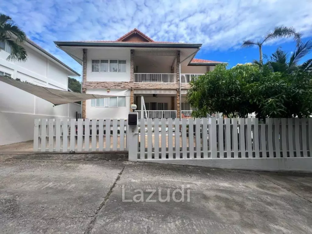 SOI 88 : Large 2 storey 4 bed pool villa close to town and beaches