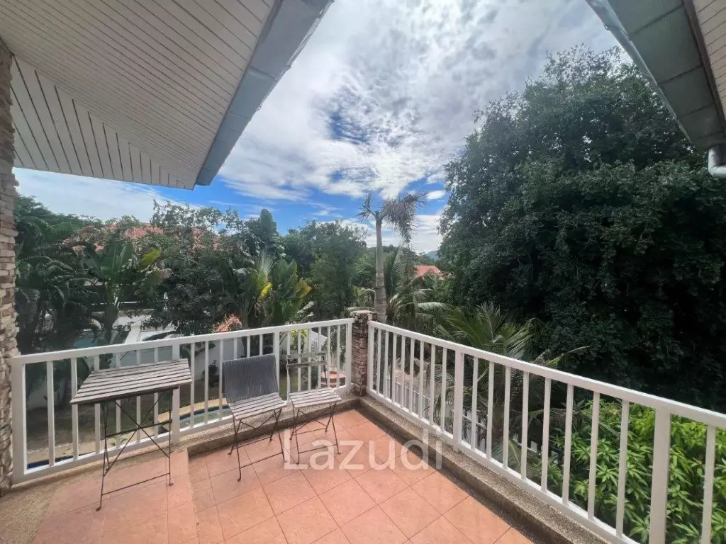 SOI 88 : Large 2 storey 4 bed pool villa close to town and beaches
