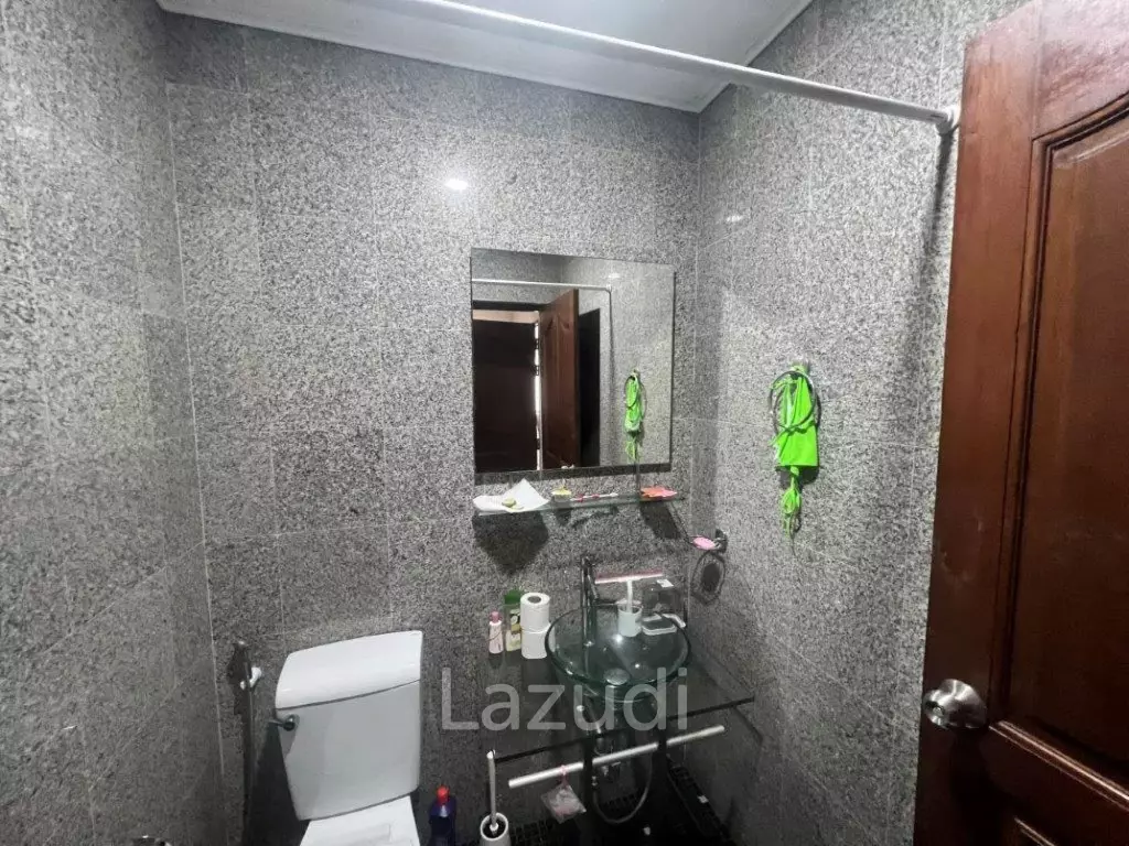 SOI 88 : Large 2 storey 4 bed pool villa close to town and beaches
