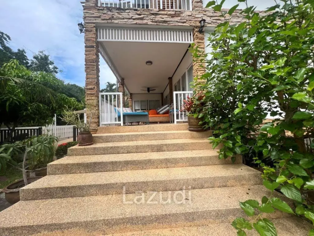 SOI 88 : Large 2 storey 4 bed pool villa close to town and beaches