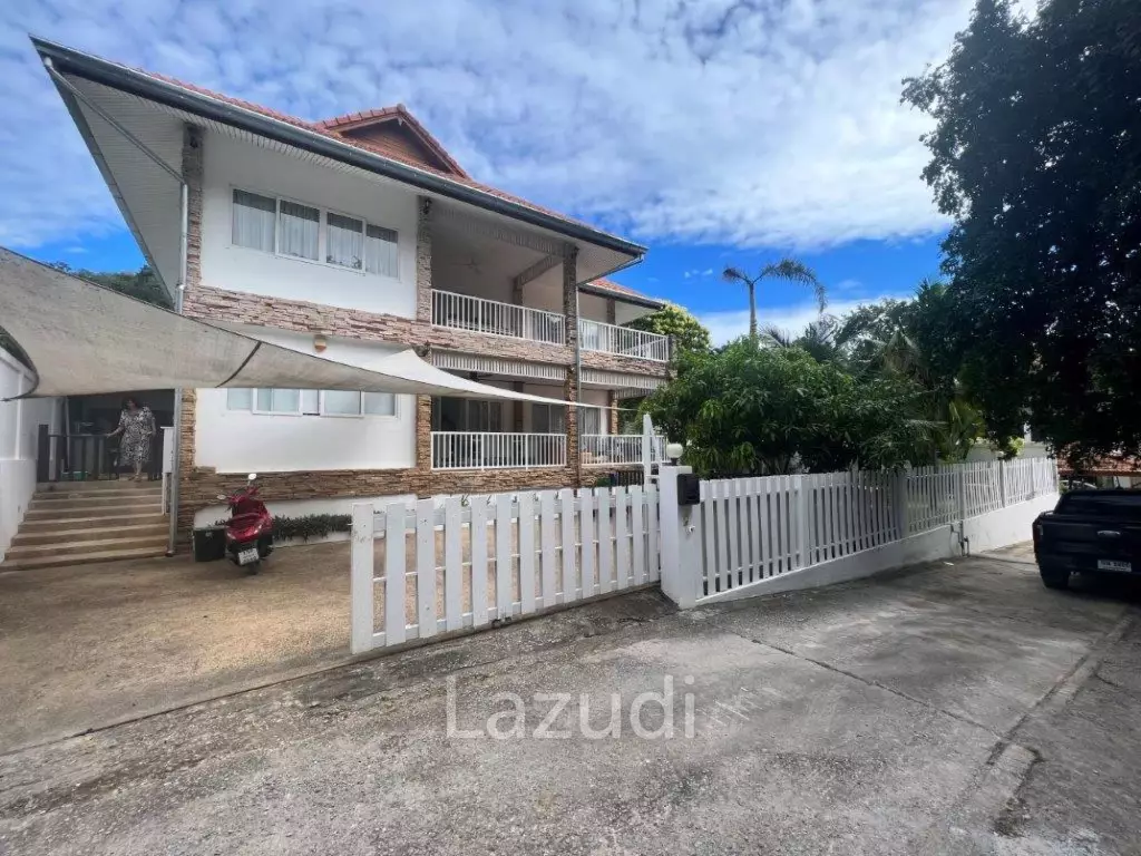 SOI 88 : Large 2 storey 4 bed pool villa close to town and beaches