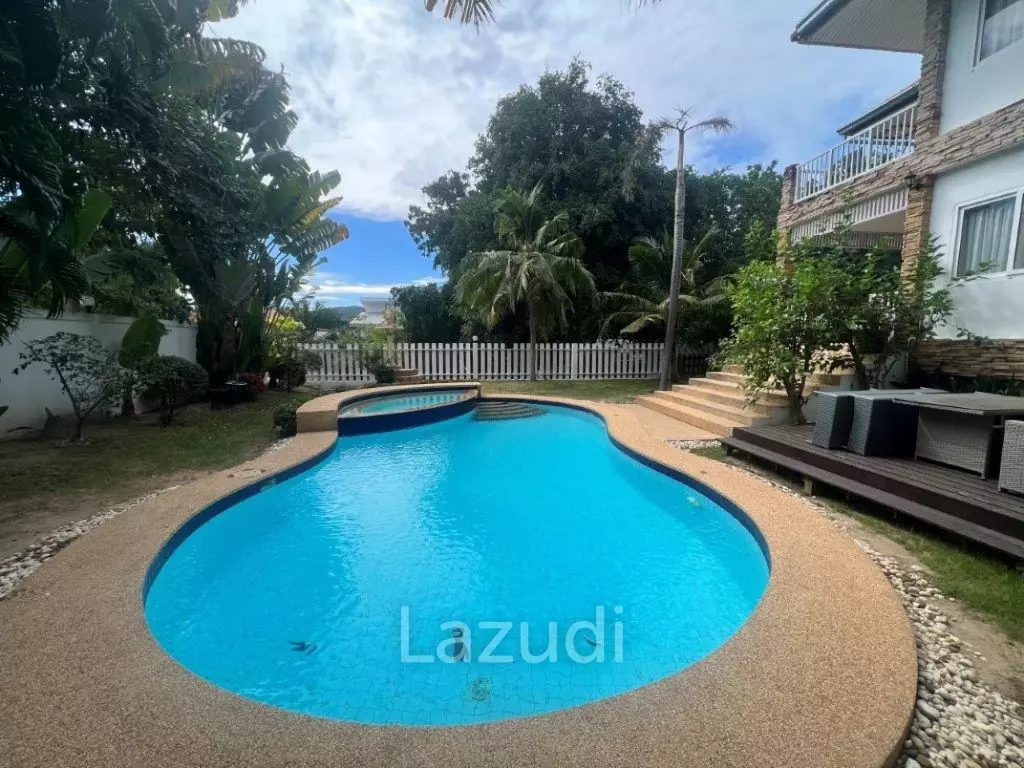 SOI 88 : Large 2 storey 4 bed pool villa close to town and beaches