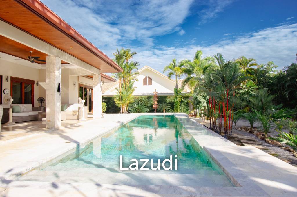 Beautiful 3/4 bed pool villa close to the beach