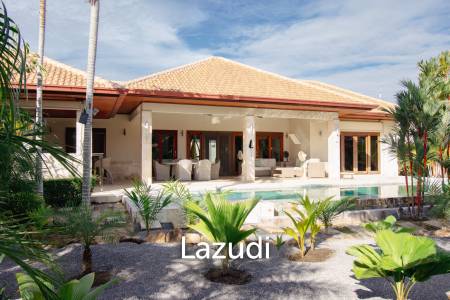 Beautiful 3/4 bed pool villa close to the beach