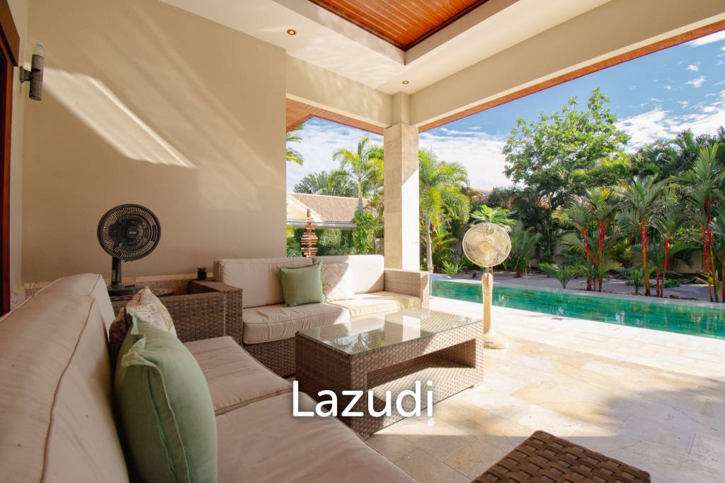 Beautiful 3/4 bed pool villa close to the beach