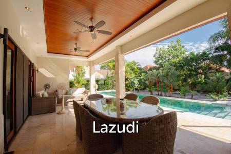 Beautiful 3/4 bed pool villa close to the beach