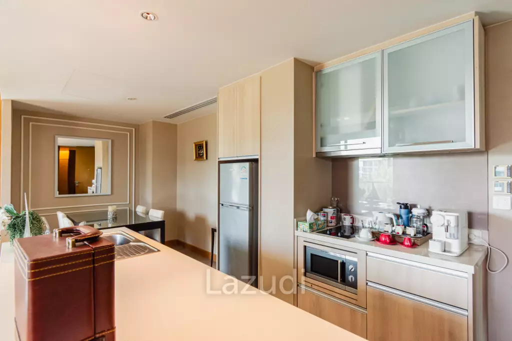 AMARI RESIDENCES  : Luxury 2 Bed Pool  and Seaview Condo