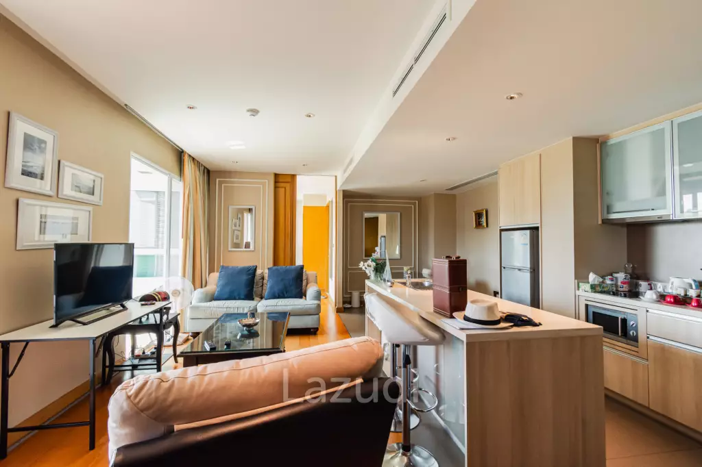 AMARI RESIDENCES  : Luxury 2 Bed Pool  and Seaview Condo