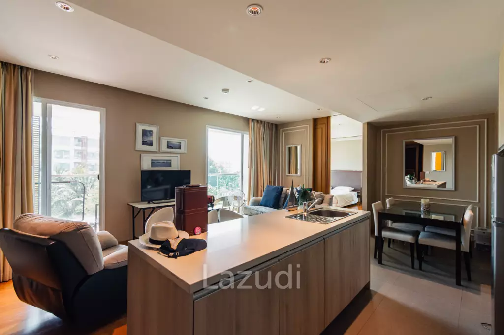 AMARI RESIDENCES  : Luxury 2 Bed Pool  and Seaview Condo
