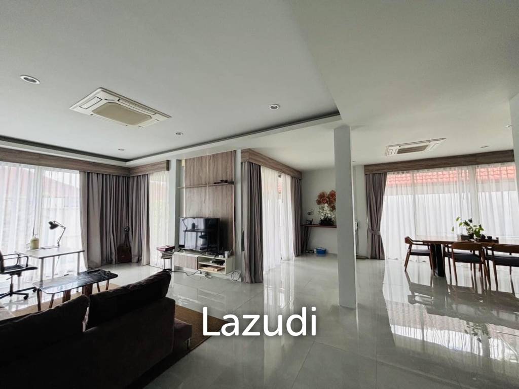 3 Bedroom Pool Villa Near Blue Tree, Thalang