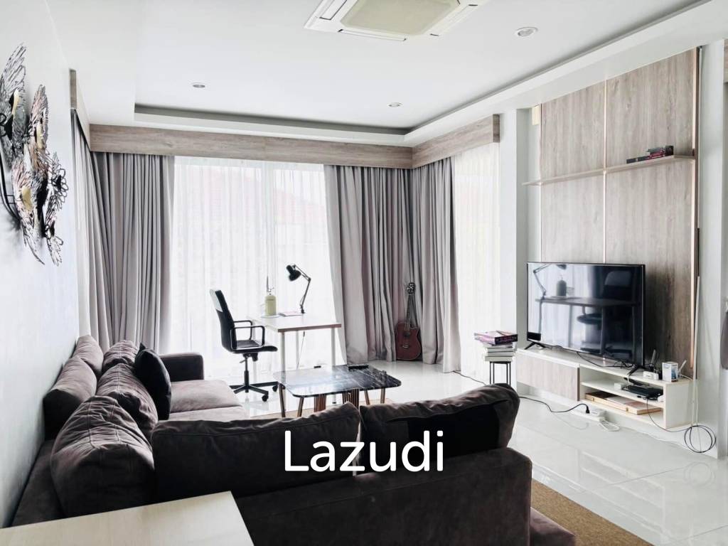 3 Bedroom Pool Villa Near Blue Tree, Thalang