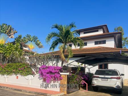 3 Bedroom Villa with Scenic Mountain Views in Manora Village Hua Hin