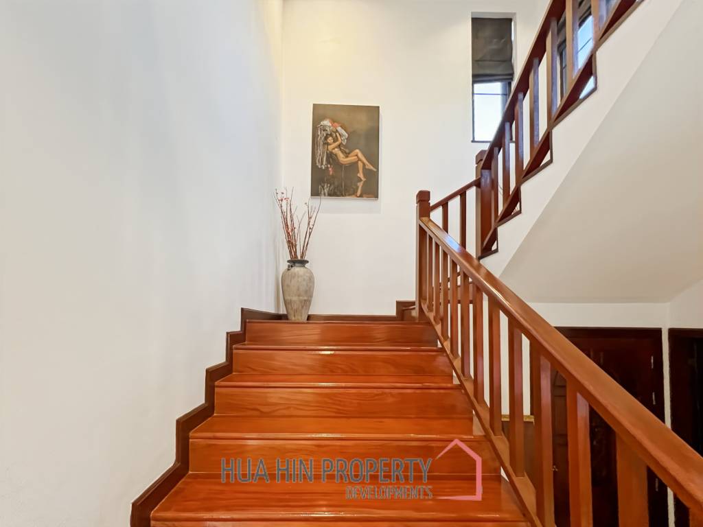 3 Bedroom Villa with Scenic Mountain Views in Manora Village Hua Hin