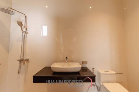 Luxurious Villa in Pran Buri with Private Pool