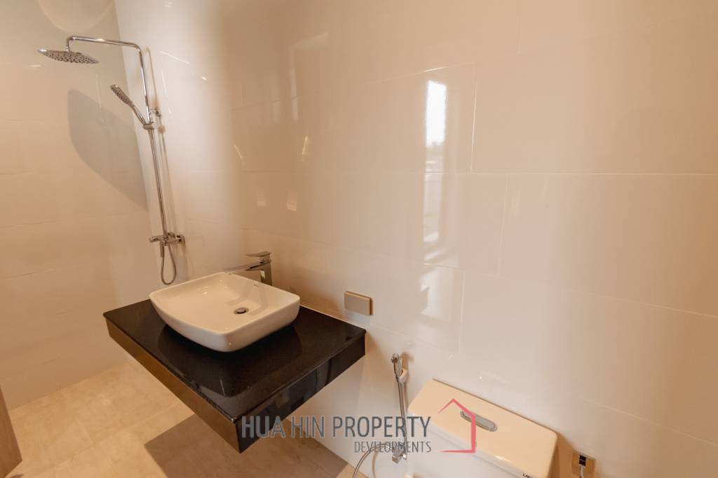 Luxurious Villa in Pran Buri with Private Pool