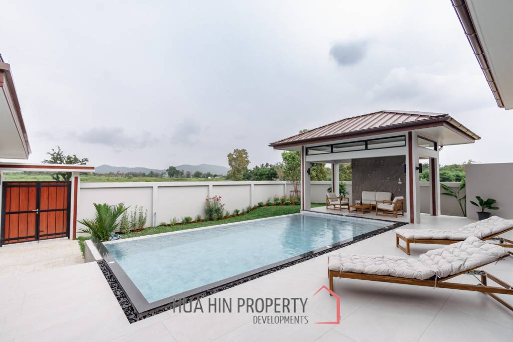 Luxurious Villa in Pran Buri with Private Pool
