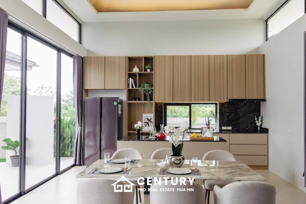 Luxurious Villa in Pran Buri with Private Pool