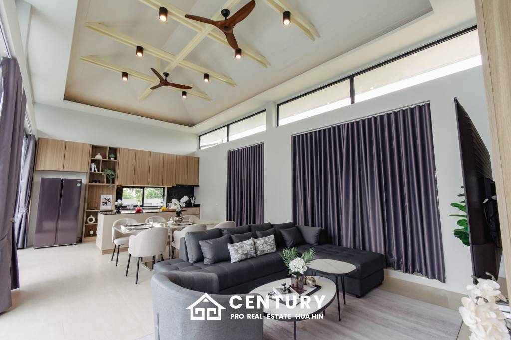 Luxurious Villa in Pran Buri with Private Pool