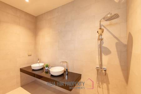 Luxurious Villa in Pran Buri with Private Pool