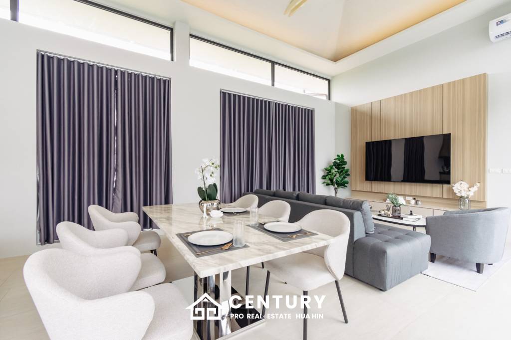 Luxurious Villa in Pran Buri with Private Pool