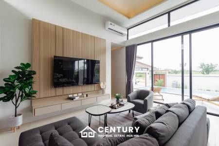 Luxurious Villa in Pran Buri with Private Pool