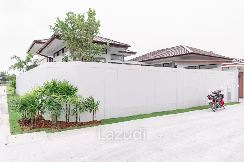 Luxurious Villa in Pran Buri with Private Pool