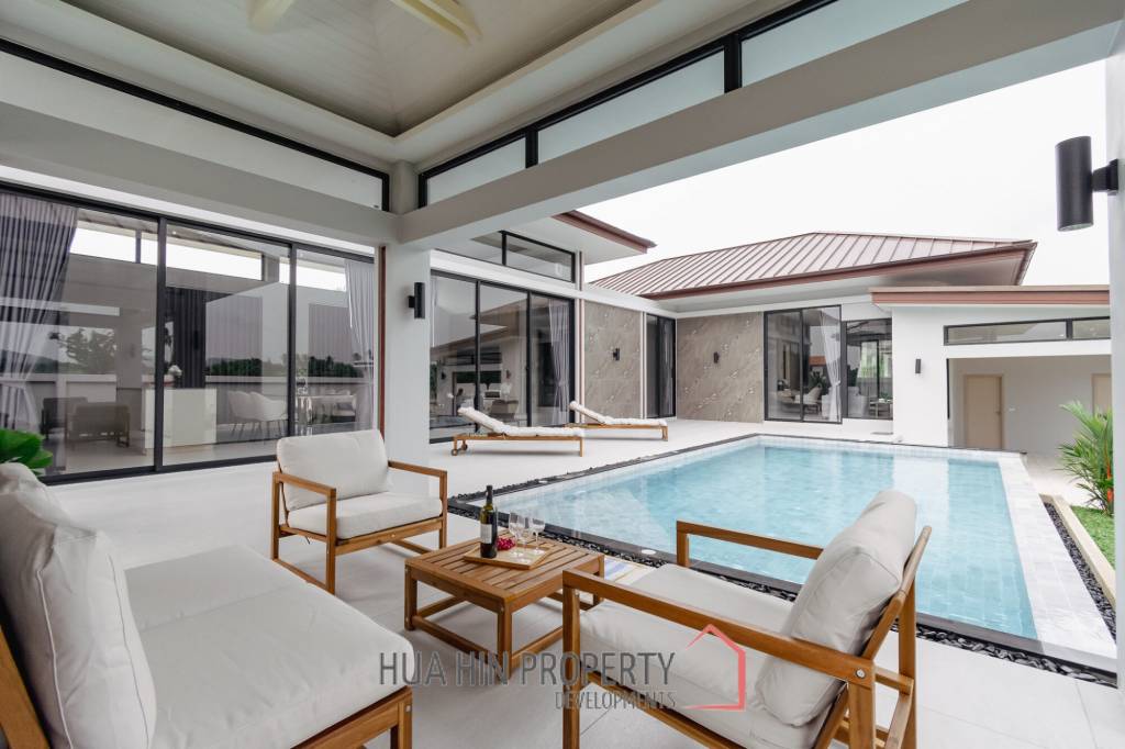 Luxurious Villa in Pran Buri with Private Pool