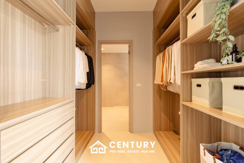 Luxurious Villa in Pran Buri with Private Pool