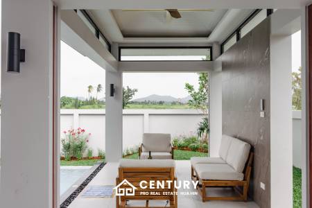 Luxurious Villa in Pran Buri with Private Pool