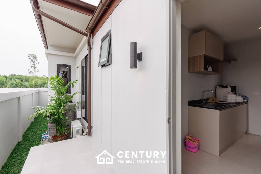 Luxurious Villa in Pran Buri with Private Pool