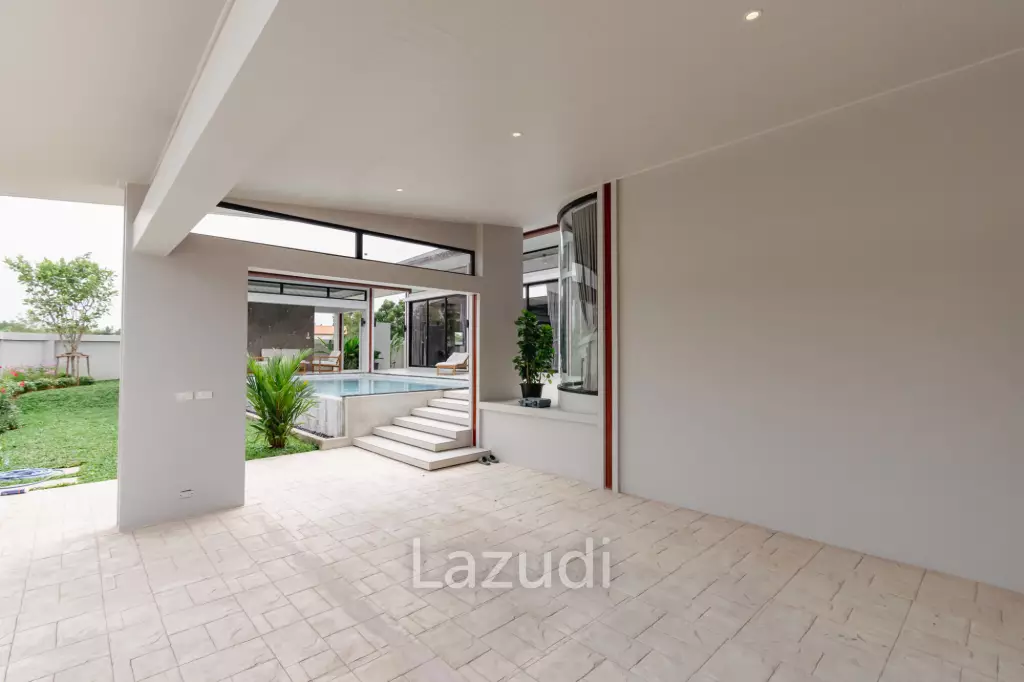 Luxurious Villa in Pran Buri with Private Pool