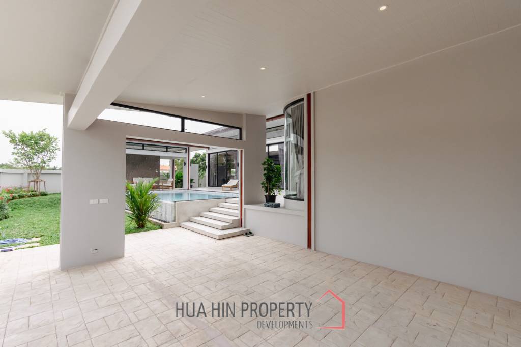 Luxurious Villa in Pran Buri with Private Pool