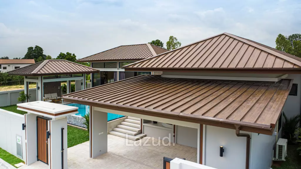 Luxurious Villa in Pran Buri with Private Pool