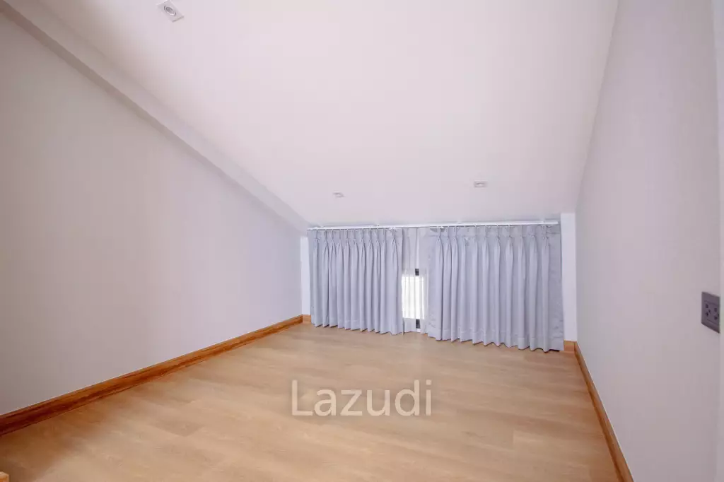 3 Bed 2 Bath 353 SQ.M Woodsborough Hua Hin