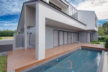 3 Bed 2 Bath 353 SQ.M Woodsborough Hua Hin