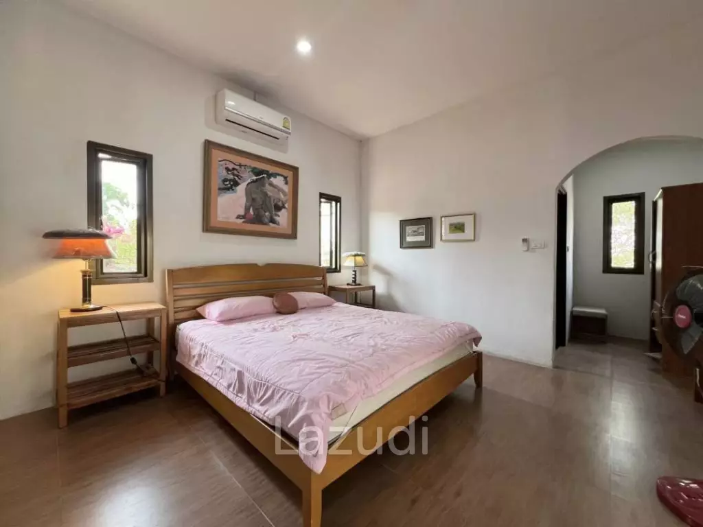 2 Houses for sale with Swimming Pool and Mountain view
