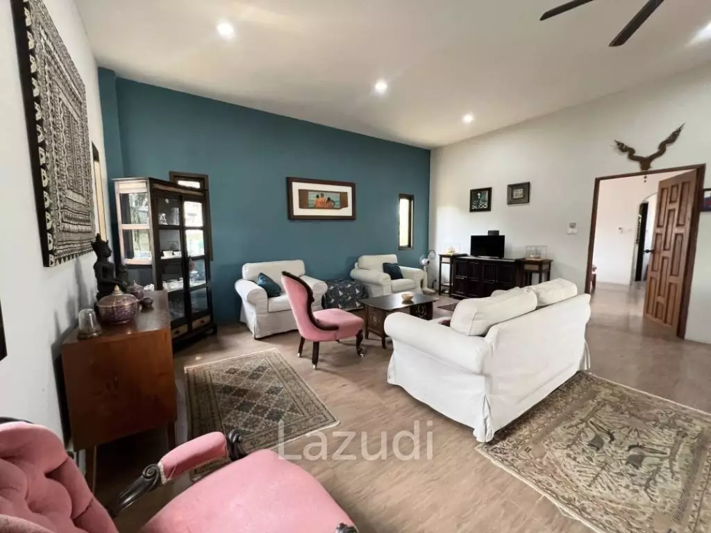 2 Houses for sale with Swimming Pool and Mountain view