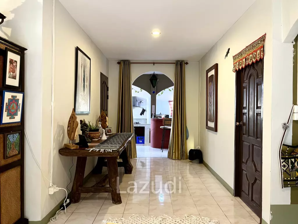 2 Houses for sale with Swimming Pool and Mountain view