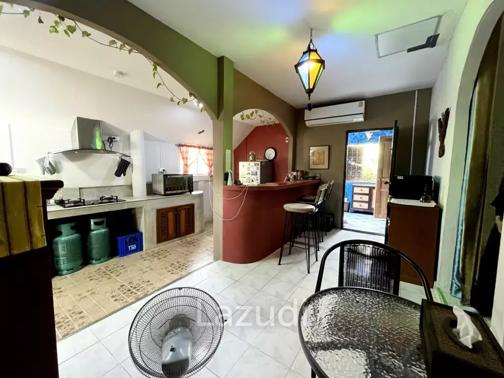 2 Houses for sale with Swimming Pool and Mountain view