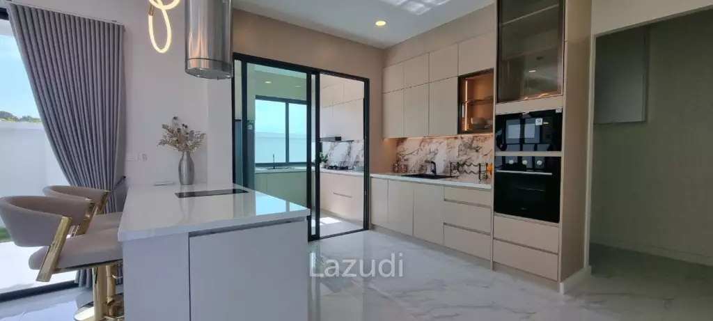 5 Beds 6 Baths 407 SQ.M. Enchant Villa Pattaya