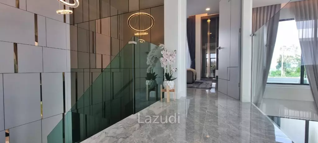 5 Beds 6 Baths 407 SQ.M. Enchant Villa Pattaya