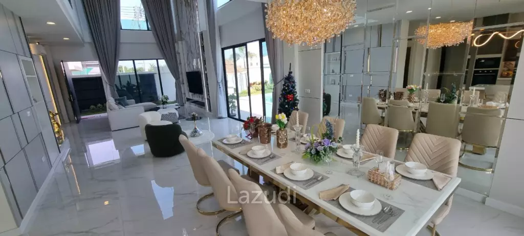 5 Beds 6 Baths 407 SQ.M. Enchant Villa Pattaya