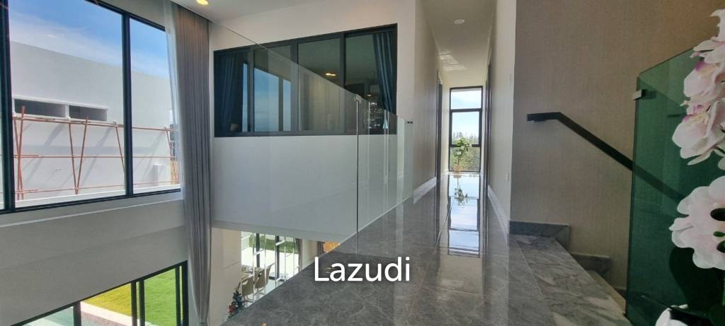 5 Beds 6 Baths 407 SQ.M. Enchant Villa Pattaya