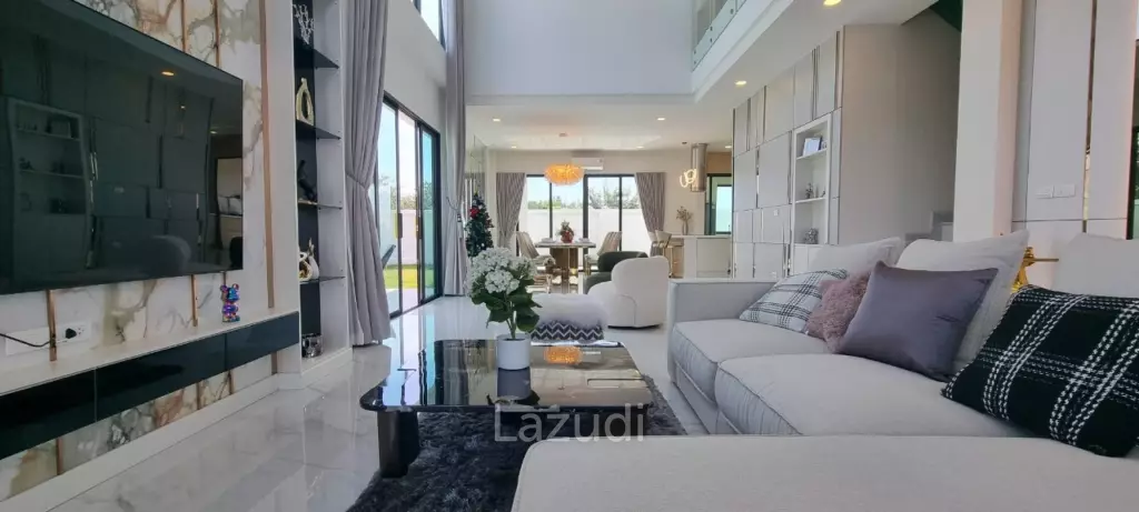 5 Beds 6 Baths 407 SQ.M. Enchant Villa Pattaya